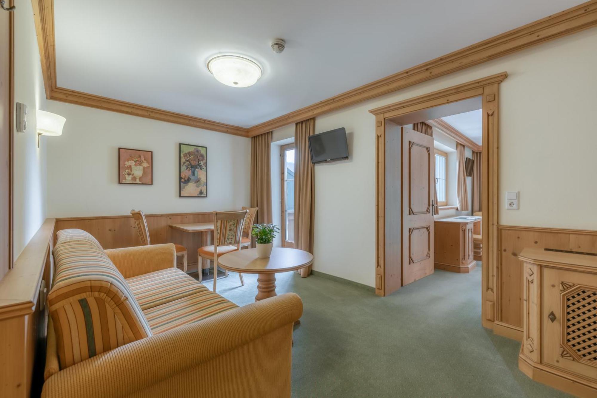 Kerschdorfer - Wohlfuehlhotel Garni - Adults Only Kaltenbach Eksteriør bilde