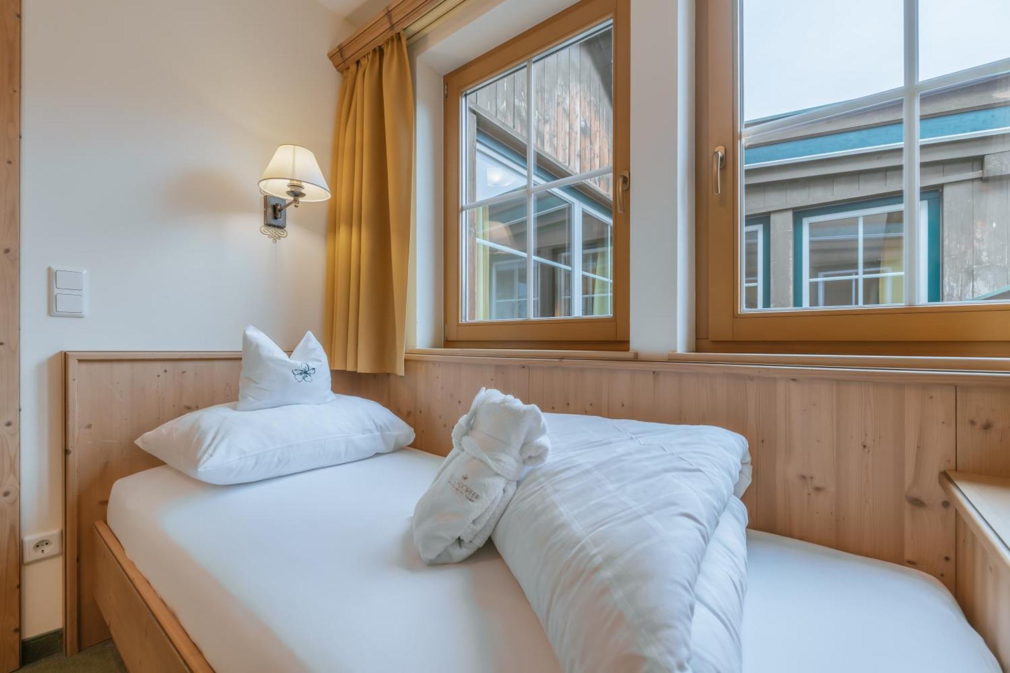 Kerschdorfer - Wohlfuehlhotel Garni - Adults Only Kaltenbach Eksteriør bilde